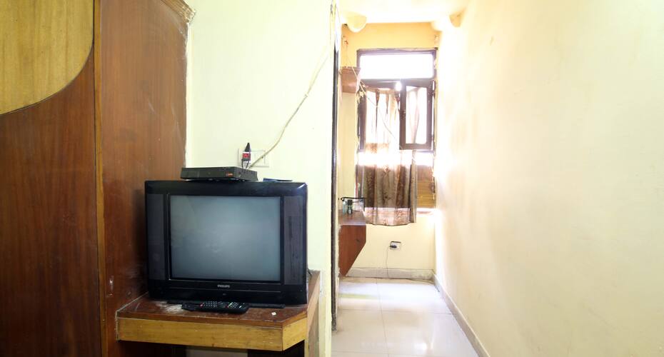 Hotel Oasis Deluxe, New Delhi 4